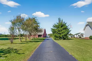 1190 Sanders Rd, Benson, NC 27504 - Photo 2