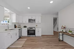 513 Derby Pl, Zebulon, NC 27597 - Photo 8