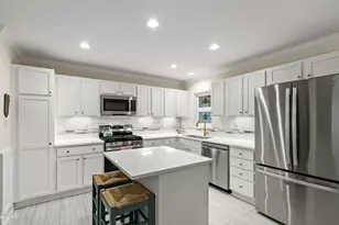 4906 Lakemont Dr, Raleigh, NC 27609 - Photo 4