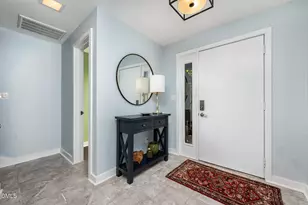 2 Vauxhall Pl, Chapel Hill, NC 27517 - Photo 4