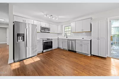 2950 Glenridge Drive, Raleigh, NC 27604 - Photo 8