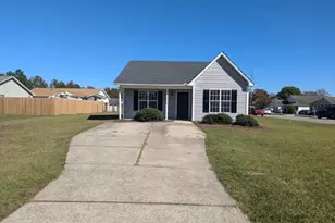 100 Reebe Cir, Selma, NC 27576 - Photo 4