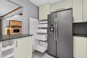 507 Holtz Ln, Cary, NC 27511 - Photo 10