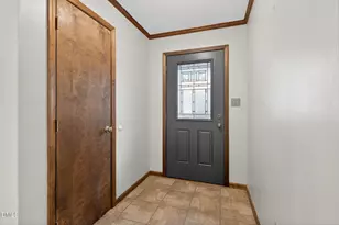 507 Holtz Ln, Cary, NC 27511 - Photo 4