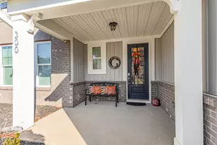 300 W Amber Oak Dr, Selma, NC 27576 - Photo 2