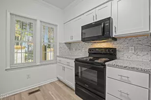 405 Thyme Pl, Raleigh, NC 27609 - Photo 10