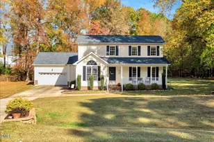 195 Woodcroft Dr, Youngsville, NC 27596 - Photo 2