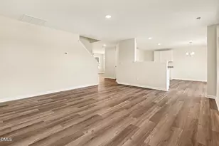 21 E Emily Gardens Dr, Selma, NC 27576 - Photo 8