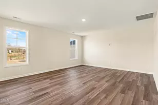 21 E Emily Gardens Dr, Selma, NC 27576 - Photo 4