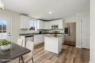 30 E Emily Gardens Dr, Selma, NC 27576 - Photo 12