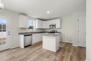 30 E Emily Gardens Dr, Selma, NC 27576 - Photo 12