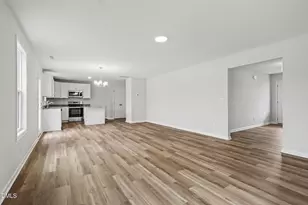 30 E Emily Gardens Dr, Selma, NC 27576 - Photo 6
