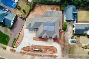 6832 Greystone Dr, Raleigh, NC 27615 - Photo 52