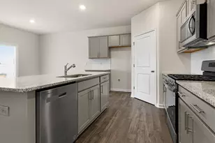 160 Honeydew Dr, Angier, NC 27501 - Photo 6