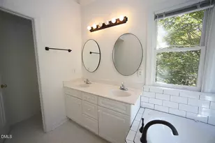 725 Little Leaf Ct, Holly Springs, NC 27540 - Photo 18