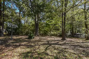 939 Cheves Rd, Zebulon, NC 27597 - Photo 16