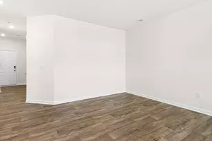 135 Starlight St, Sanford, NC 27330 - Photo 8