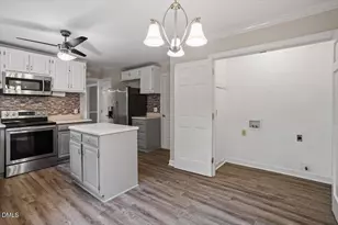 111 W Laurenbrook Ct, Cary, NC 27518 - Photo 16