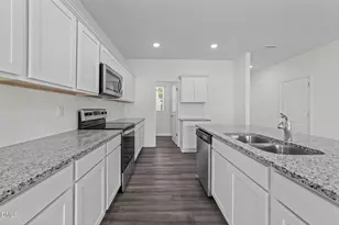 195 Bedstone Wy, Clayton, NC 27520 - Photo 4