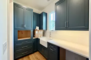 1718 Piccadilly Ln, Raleigh, NC 27608 - Photo 18