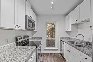 106 Tayport Ct, Cary, NC 27511 - Photo 10