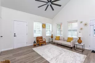 307 Burke St, Dunn, NC 28334 - Photo 4