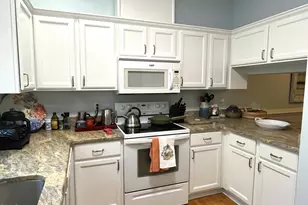 802 Mill Greens Ct, Raleigh, NC 27609 - Photo 8