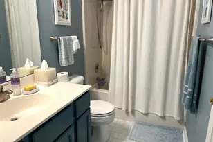 802 Mill Greens Ct, Raleigh, NC 27609 - Photo 16