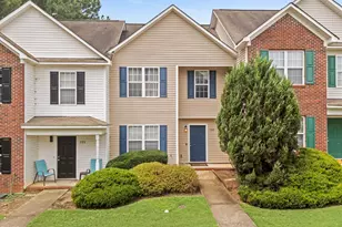 120 Blackthorne Ct, Clayton, NC 27520 - Photo 2