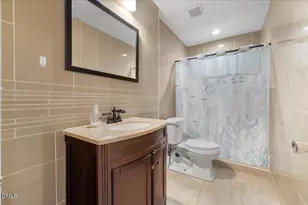 2323 Buckingham Rd, Burlington, NC 27217 - Photo 6