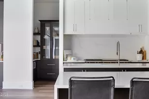 4300 Camelot Dr, Raleigh, NC 27609 - Photo 12