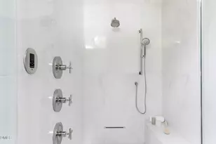 4300 Camelot Dr, Raleigh, NC 27609 - Photo 44