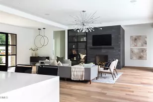 4300 Camelot Dr, Raleigh, NC 27609 - Photo 10