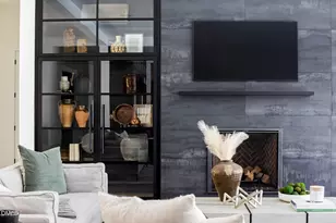 4300 Camelot Dr, Raleigh, NC 27609 - Photo 8