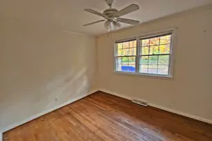 239 Hamilton Rd, Chapel Hill, NC 27517 - Photo 20