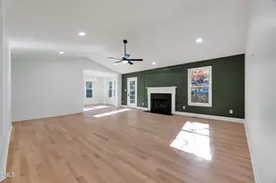 11 Shelburn Ct, Durham, NC 27712 - Photo 4