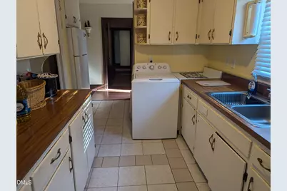 821 W Sycamore Street, Chase City, VA 23924 - Photo 8