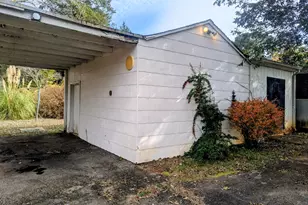 821 W Sycamore St, Chase City, VA 23924 - Photo 4