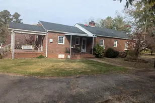 821 W Sycamore St, Chase City, VA 23924 - Photo 2