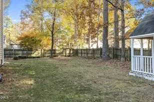11829 N Exeter Way, Raleigh, NC 27613 - Photo 4