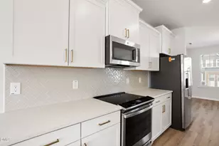 391 Chesapeake Cmns St, Garner, NC 27529 - Photo 6