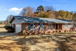 10 Alease Dr, Zebulon, NC 27597 - Photo 2