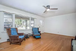 102 Hillcrest Dr, Smithfield, NC 27577 - Photo 6