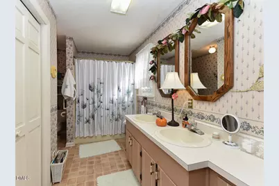 314 W Main Street, Benson, NC 27504 - Photo 20