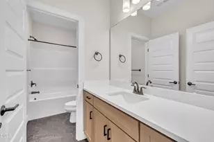 131 E Victoria Ridge Dr, Selma, NC 27576 - Photo 10