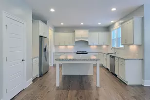 3320 Heathrowe Grove Ct, Fuquay Varina, NC 27526 - Photo 6