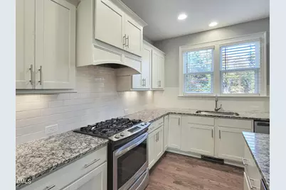 3320 Heathrowe Grove Court, Fuquay Varina, NC 27526 - Photo 12