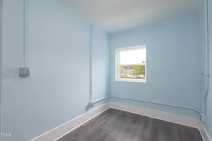 1917 Tucker St, Burlington, NC 27215 - Photo 16