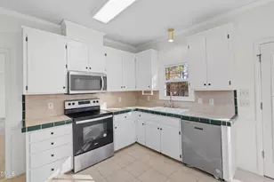 3645 S Pointe Dr, Apex, NC 27539 - Photo 14