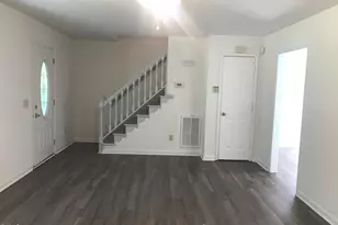 712 Kimpton Ct, Fuquay-Varina, NC 27526 - Photo 2